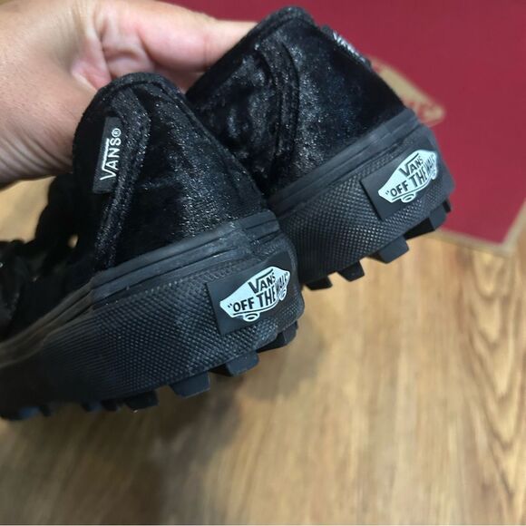 VANS Mary Jane black velvet shoes sneakers women’s 7 new - Picture 4 of 7